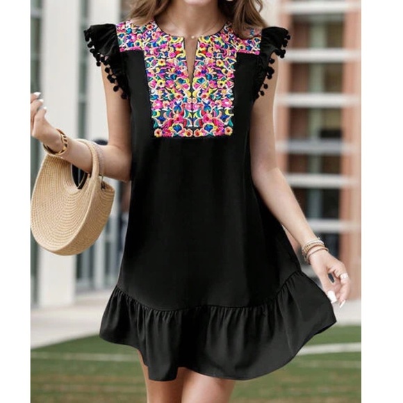 Floral Embroidered Pom Pom Sleeve Shift Dress NEW! - Picture 4 of 12